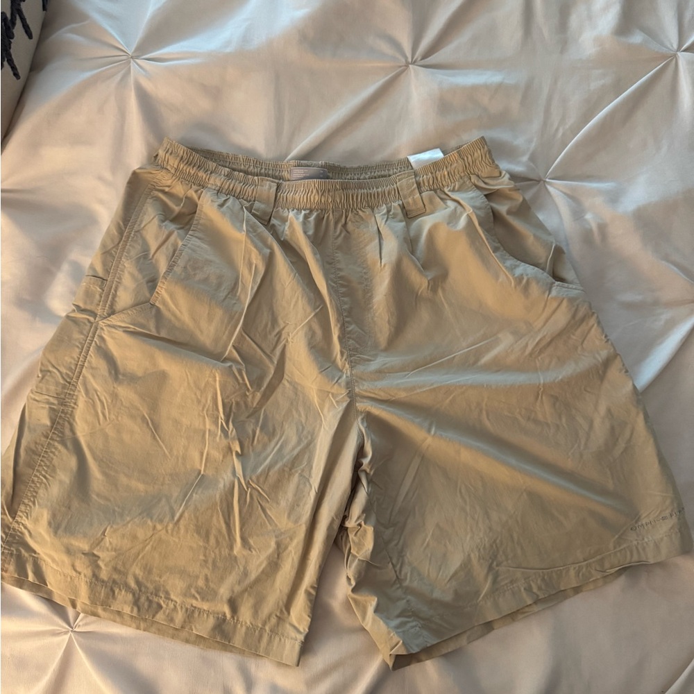Columbia Tan Flat Front Shorts Lightweight Casual